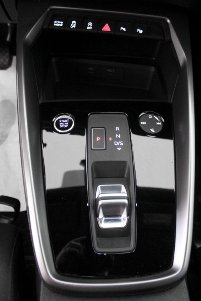 AUDI A3 usata, con Autoradio