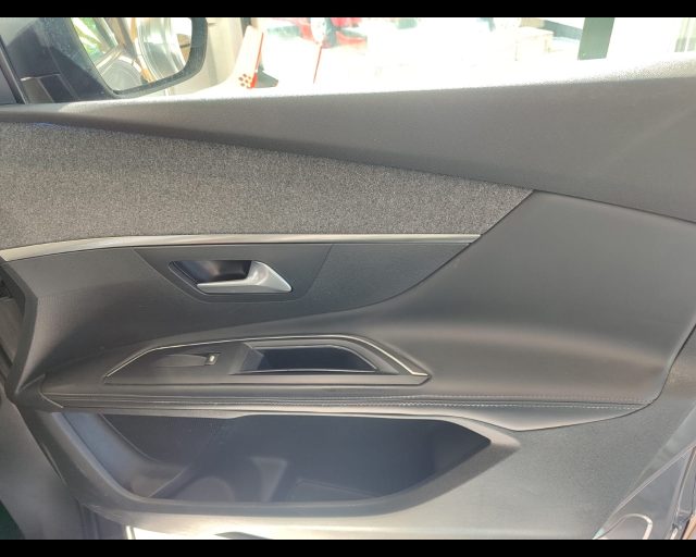 PEUGEOT 5008 usata, con Specchietti laterali elettrici
