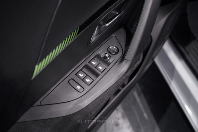PEUGEOT 2008 usata, con Fari LED