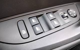 PEUGEOT 2008 usata, con Specchietti laterali elettrici