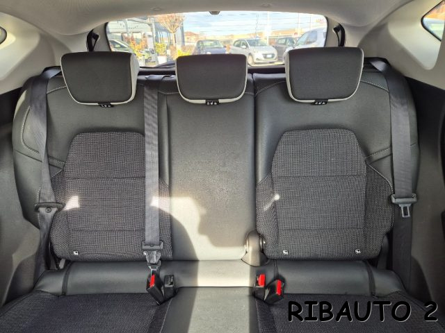 RENAULT Captur usata, con Bracciolo