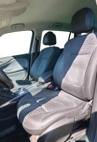 OPEL Zafira Tourer usata, con Controllo automatico clima