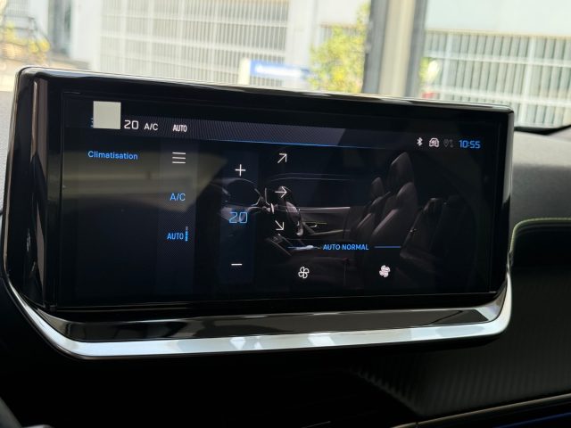 PEUGEOT 2008 usata, con Sensore di luce