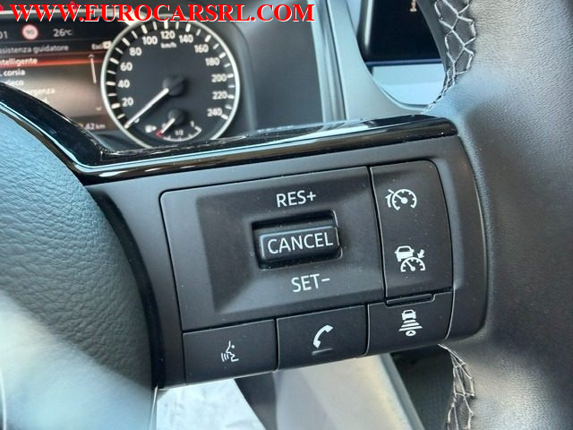 NISSAN Qashqai usata, con Controllo elettronico della corsia