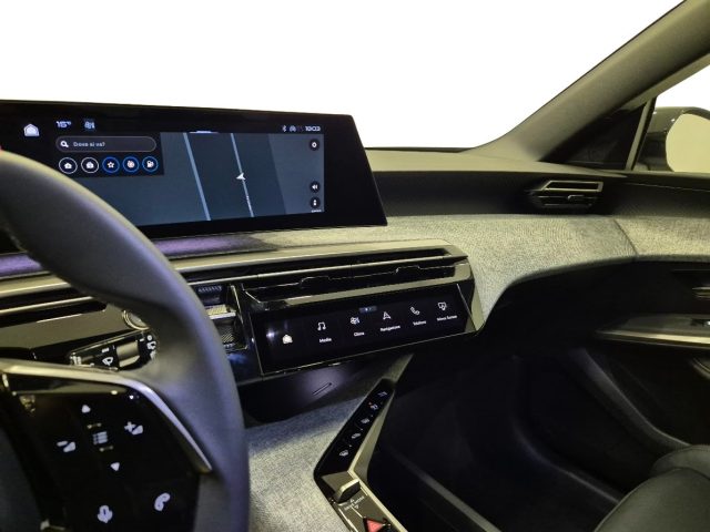 PEUGEOT 5008 usata, con Volante in pelle