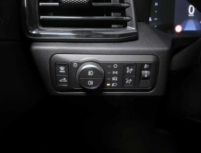 VOLKSWAGEN Amarok usata, con Gancio traino