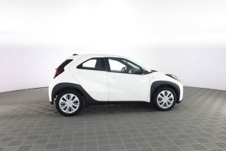 TOYOTA Aygo X usata 2