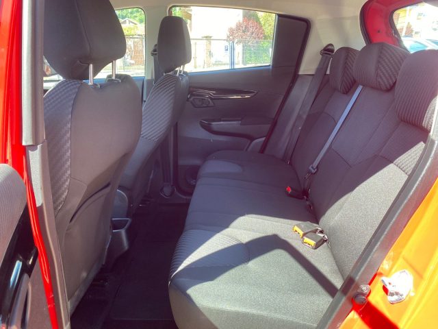 MAHINDRA KUV100 usata, con Controllo trazione