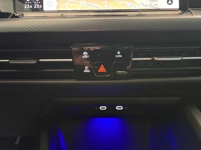 VOLKSWAGEN Golf usata, con Touch screen