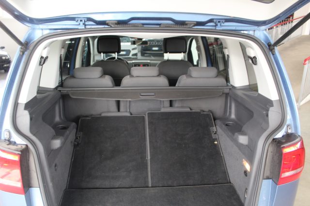 VOLKSWAGEN Touran usata, con ESP