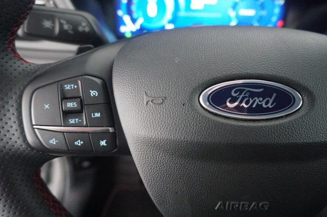 FORD Kuga usata, con Specchietti laterali elettrici