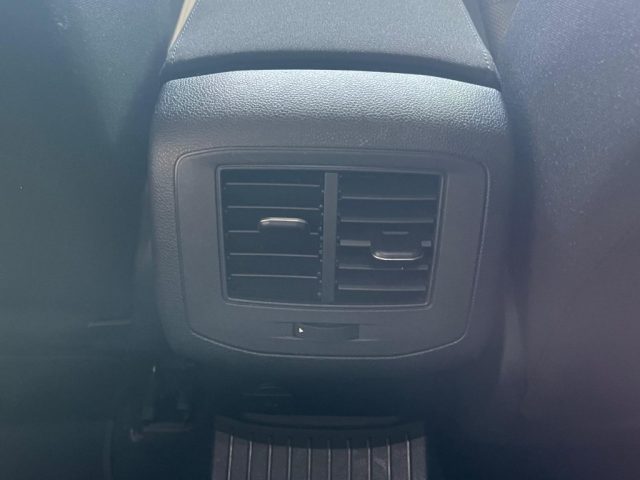 VOLKSWAGEN T-Roc usata, con Specchietti laterali elettrici