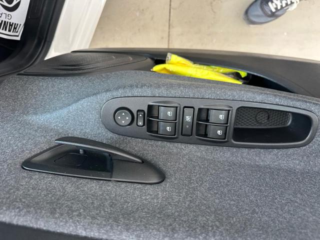 LANCIA Ypsilon usata, con Sedile posteriore sdoppiato