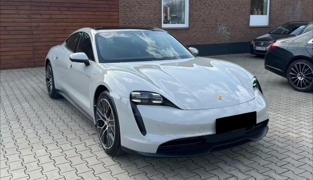 PORSCHE Taycan usata, con Airbag Passeggero