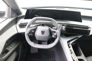 PEUGEOT 5008 usata, con Airbag