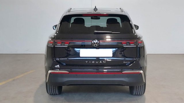 VOLKSWAGEN Tiguan usata, con Boardcomputer