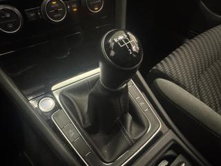 VOLKSWAGEN Golf usata, con ESP