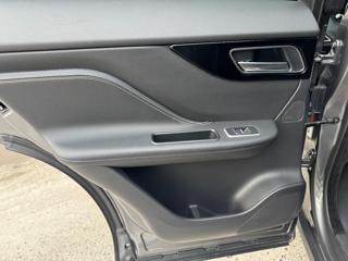 JAGUAR F-Pace usata, con Park Distance Control