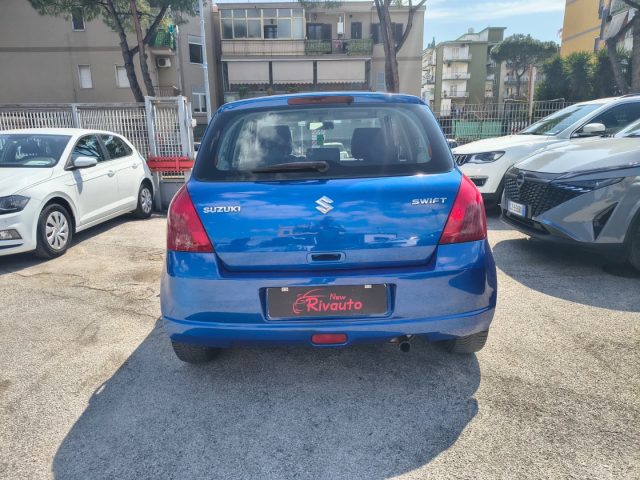 SUZUKI Swift usata, con Autoradio