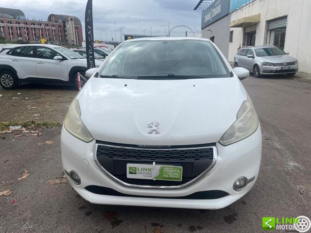 PEUGEOT 208 usata, con Airbag
