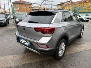VOLKSWAGEN T-Roc usata, con Autoradio