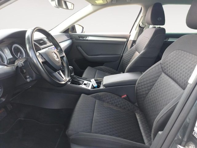 SKODA Superb usata, con Controllo trazione