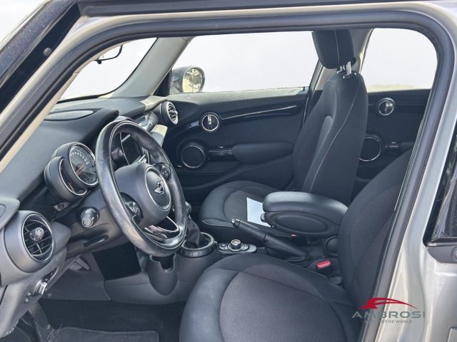 MINI Cooper D usata 9