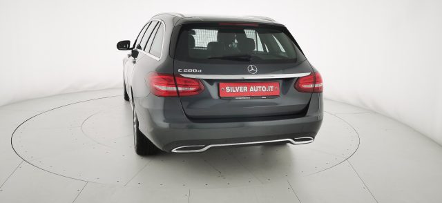 MERCEDES-BENZ C 200 usata, con Specchietti laterali elettrici