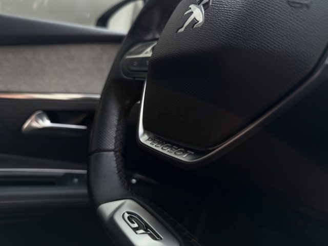 PEUGEOT 3008 usata, con USB