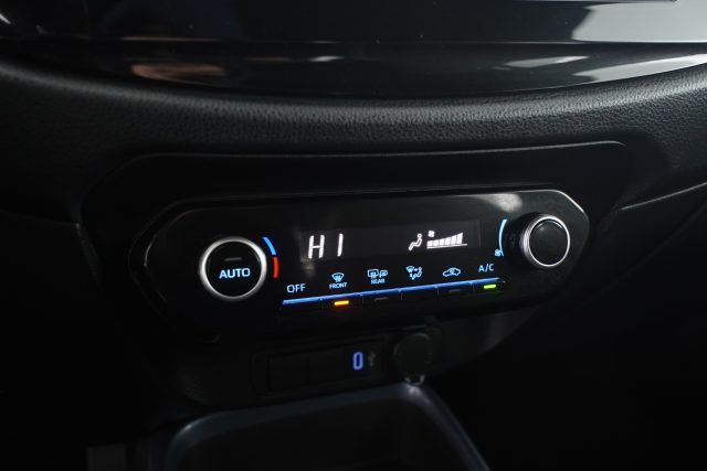 TOYOTA Aygo X usata 9