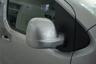 OPEL Vivaro usata, con Sensori di parcheggio posteriori