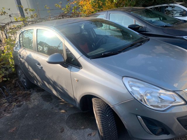 OPEL Corsa usata, con Airbag