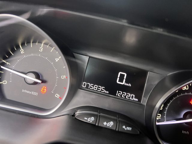 PEUGEOT 208 usata, con Boardcomputer