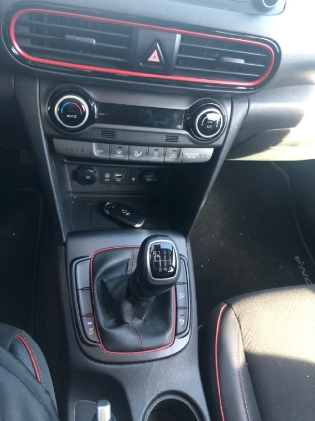 HYUNDAI Kona usata, con Controllo automatico clima