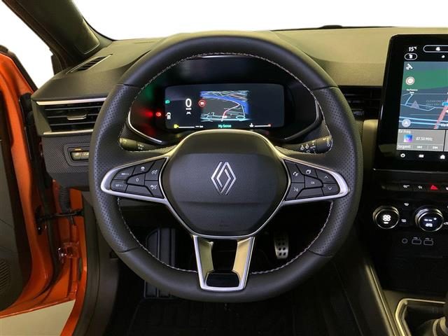 RENAULT Clio usata, con Sensori di parcheggio posteriori