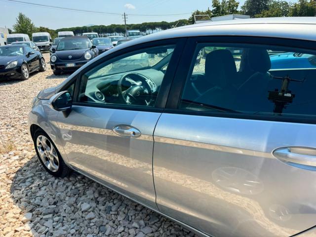 FORD Fiesta usata, con Autoradio