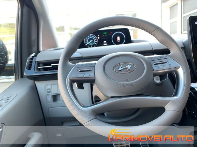 HYUNDAI Staria usata, con Airbag