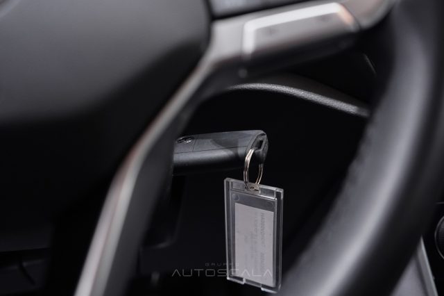 VOLKSWAGEN T-Roc usata, con Fari LED