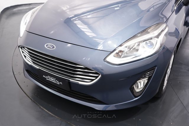 FORD Fiesta usata, con Specchietti laterali elettrici