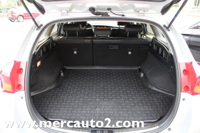 TOYOTA Auris usata, con Lettore CD