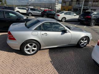 MERCEDES-BENZ SLK 200 usata, con Cerchi in lega
