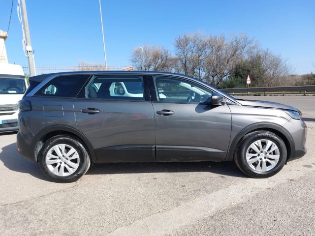 PEUGEOT 5008 usata, con Autoradio