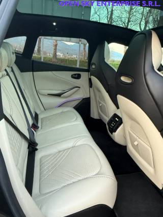 ASTON MARTIN DBX usata, con Fari Xenon