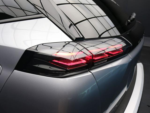 PEUGEOT 2008 usata, con Controllo automatico clima