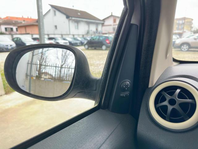 FORD Ka+ usata, con Specchietti laterali elettrici