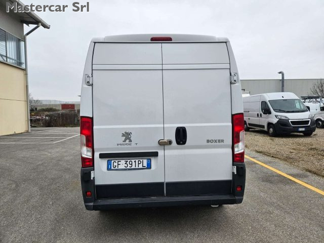 PEUGEOT Boxer usata, con Autoradio