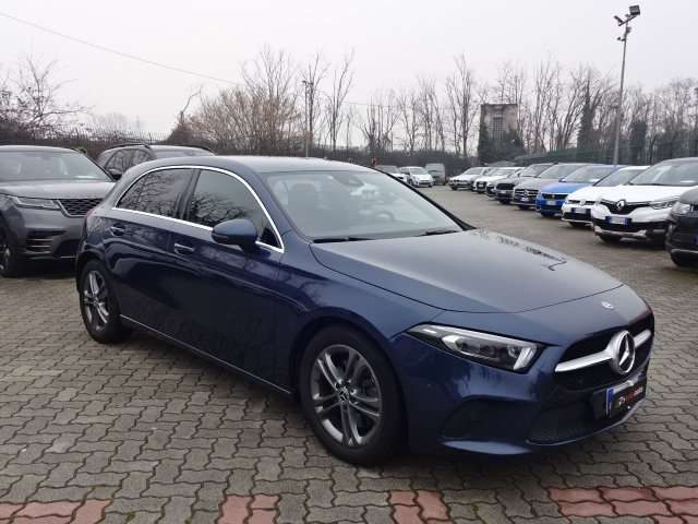 MERCEDES-BENZ A 220 usata, con Airbag