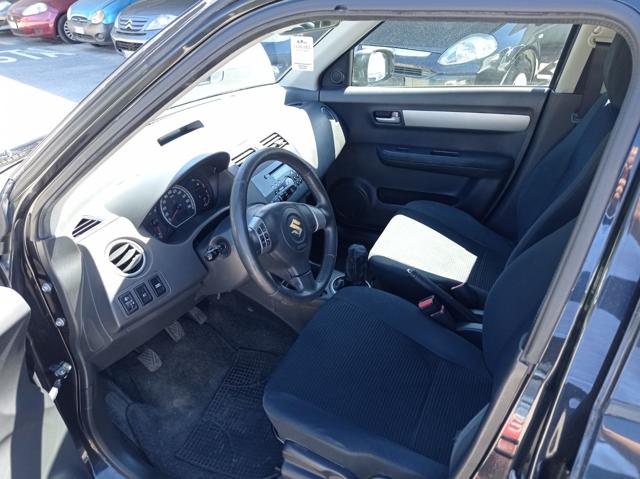 SUZUKI Swift usata, con Autoradio