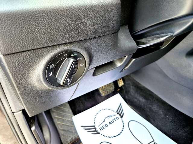 SKODA Karoq usata, con Autoradio digitale