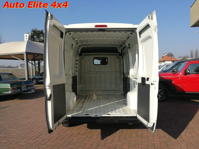 PEUGEOT Boxer usata, con Bracciolo